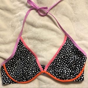 NWOT Victoria’s Secret triangle polka dot bikini